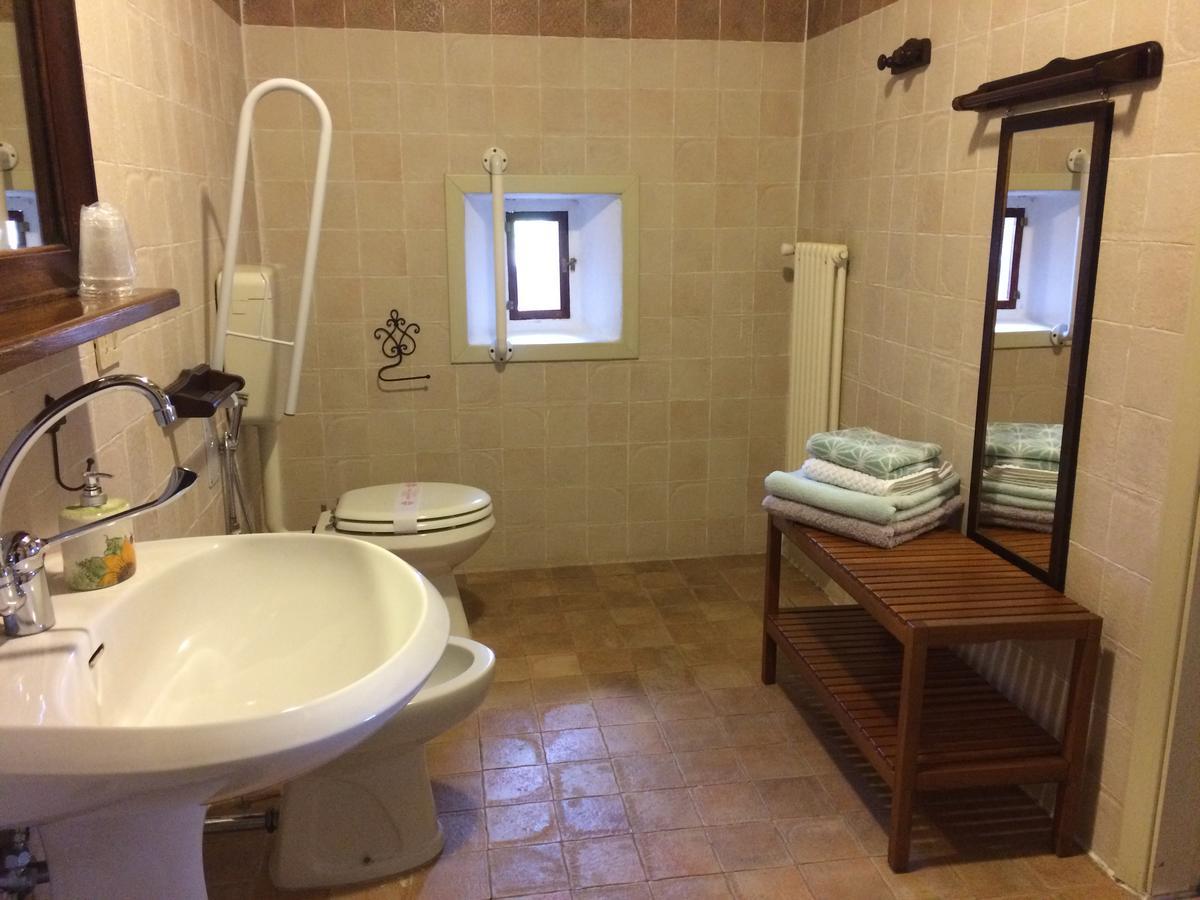 Agriturismo Il Pettirosso Guest House Forli Exterior photo